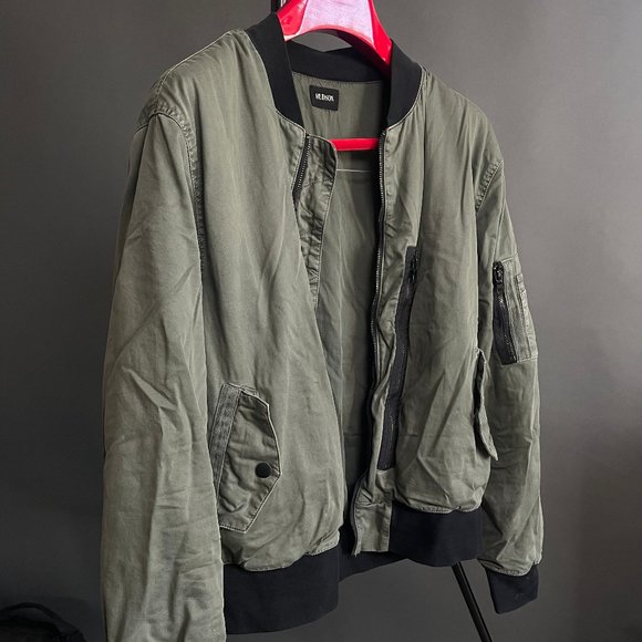 Hudson Jet Puffer Bomber Jacket in green - Picture 3 of 5